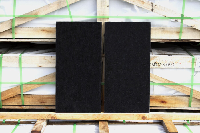 Плитка гранитная Absolute Black 600x300x18 мм полированная — изображение 3