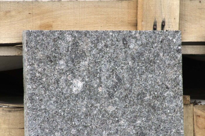 Плитка гранитная Tan Brown Grey 600x300x18 мм термообработка — изображение 4