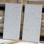 Плитка из мансуровского гранита 600x300x20 мм термообработка