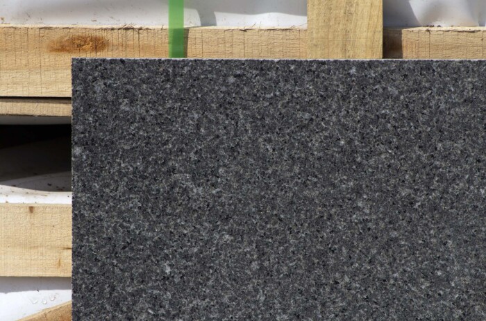 Плитка гранитная G654 Sesame Black 600x600x18 мм полированная — изображение 3